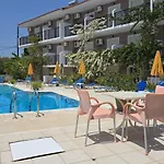 Lecini Studios With Pool, By Zantewize