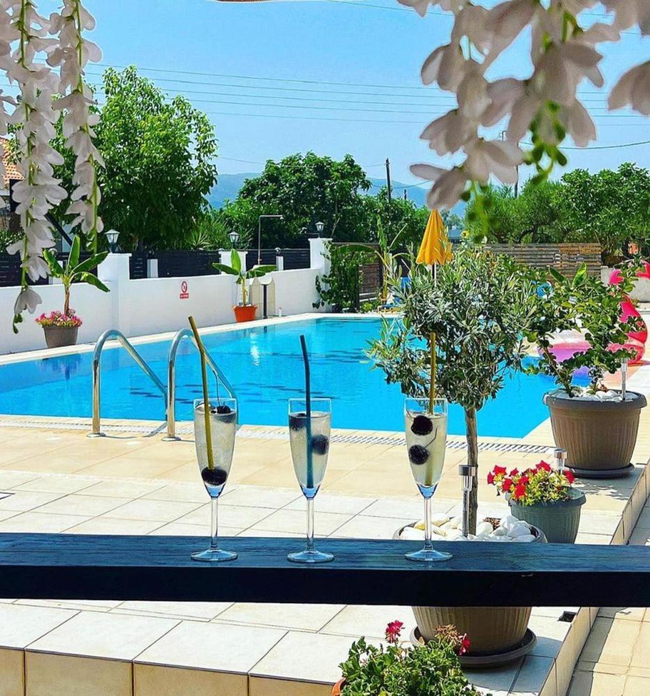 Lecini With Pool, By Zantewize *